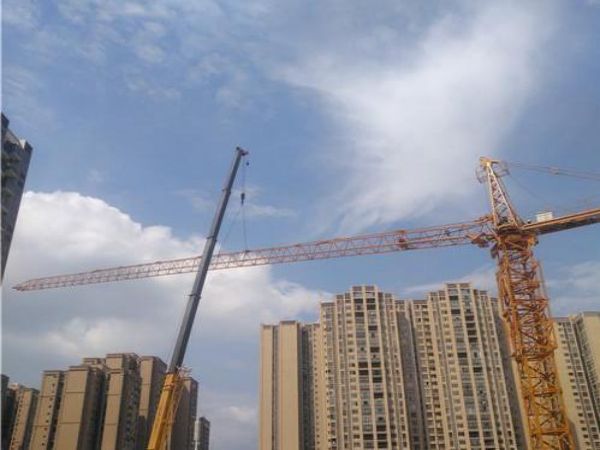 盐田区吊车出租电话_决定随车吊价格的因素